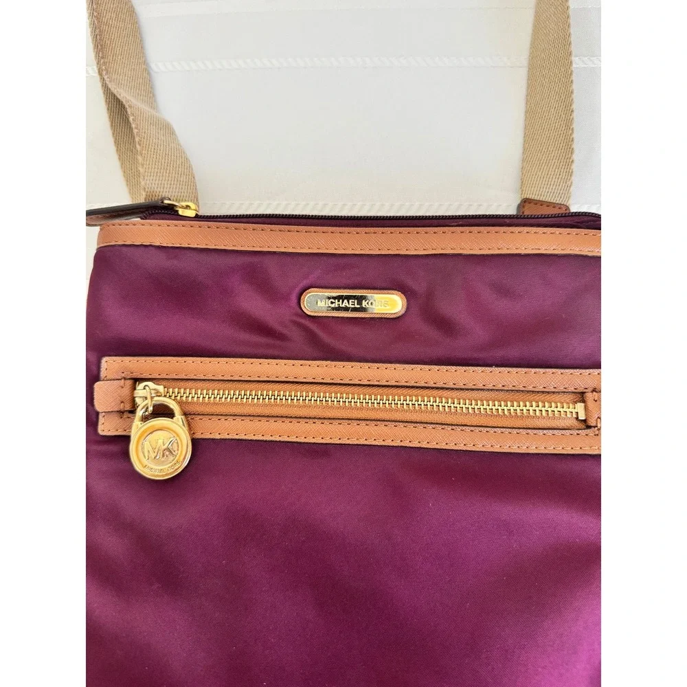 Michael Kors Burgundy Nylon Crossbody Bag Tan Leather Trim Gold Hardware AI-1205
